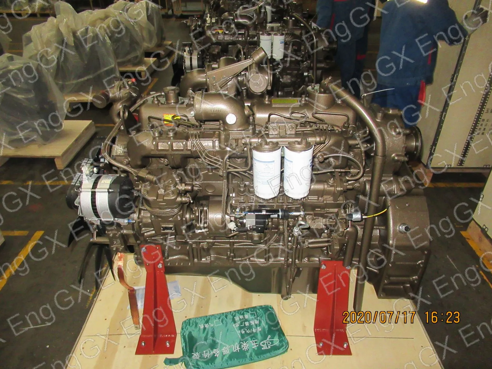 Yuchai YC6J210-33 diesel engine