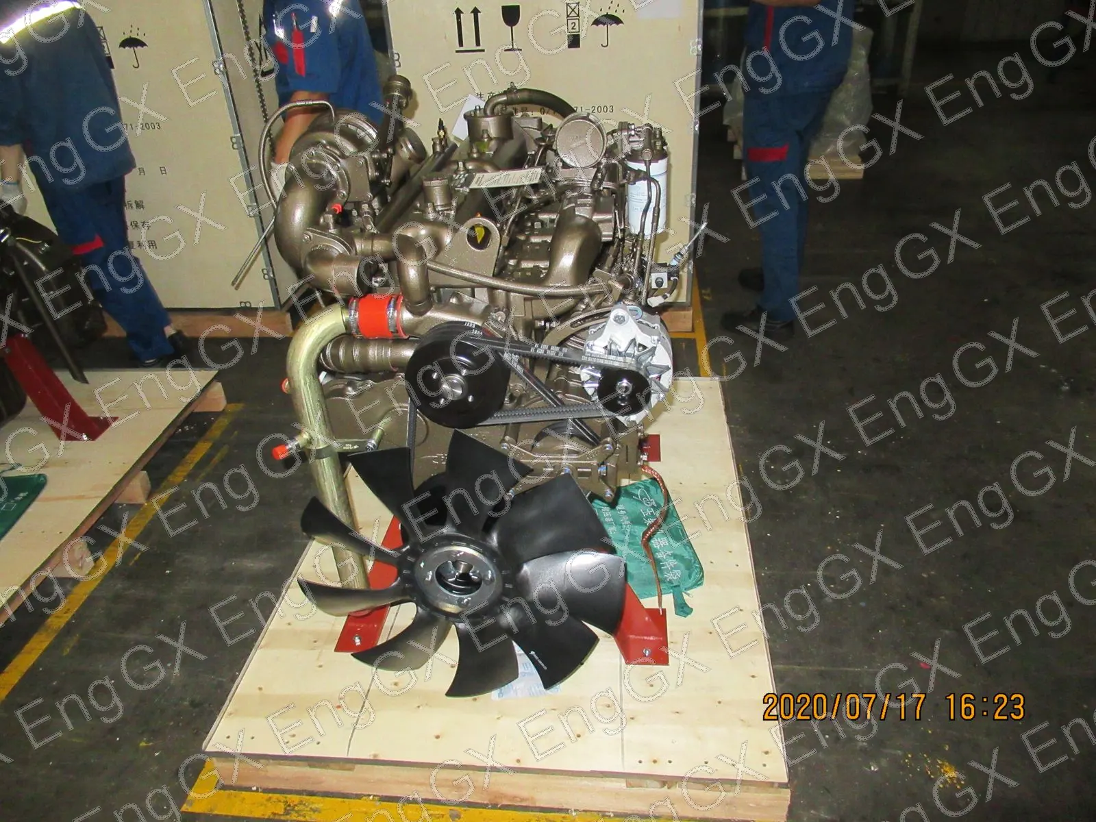 Yuchai YC6J210-33 diesel engine