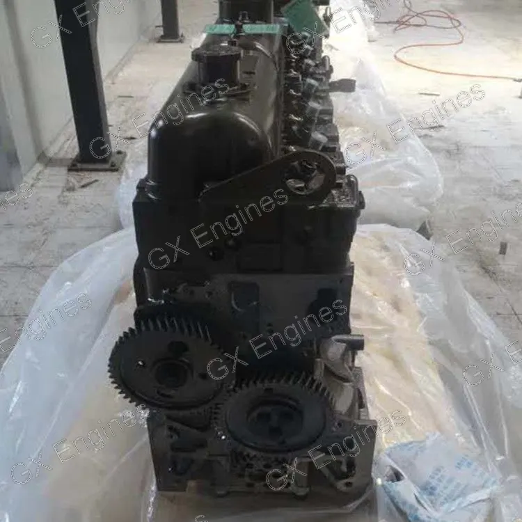 Yuchai YC6J220-20 diesel engine
